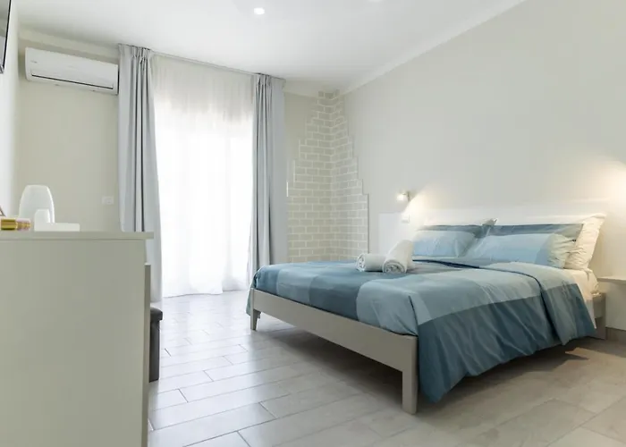 Teddu Giardini Naxos